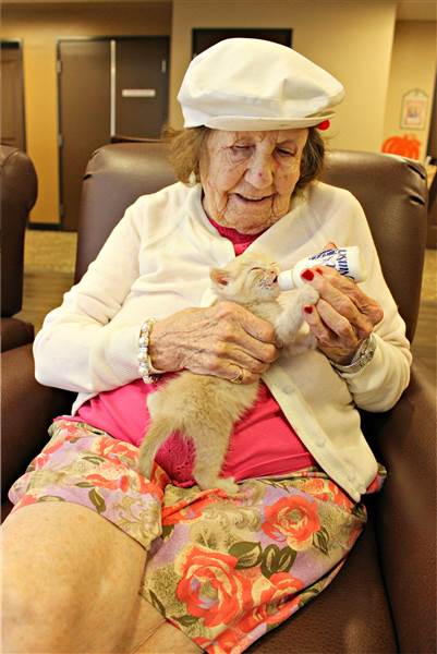alzheimers-patients-nursing-_kittens-003-inline-today-161125_6ddcb16c198b3415537cbd458edd716d-today-inline-large